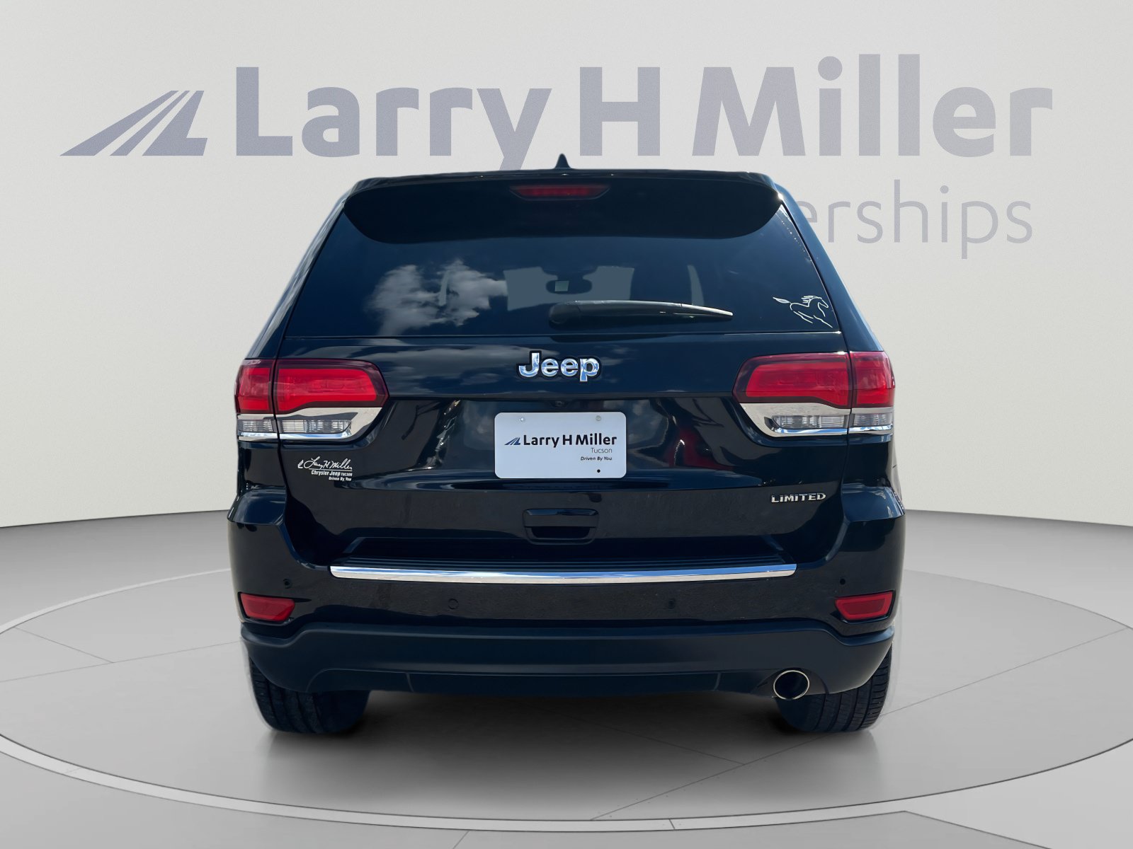 Used 2020 Jeep Grand Cherokee Limited w/ Premium Lighting Group RWD image 4