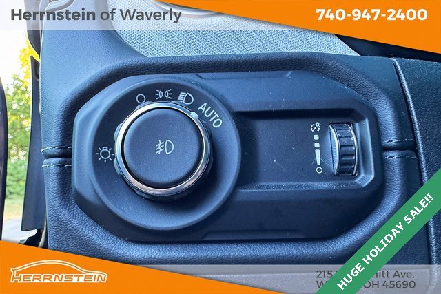 Used 2024 Jeep Wrangler Sahara image 18