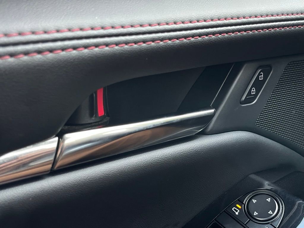 Used 2025 MAZDA MAZDA3 s image 12