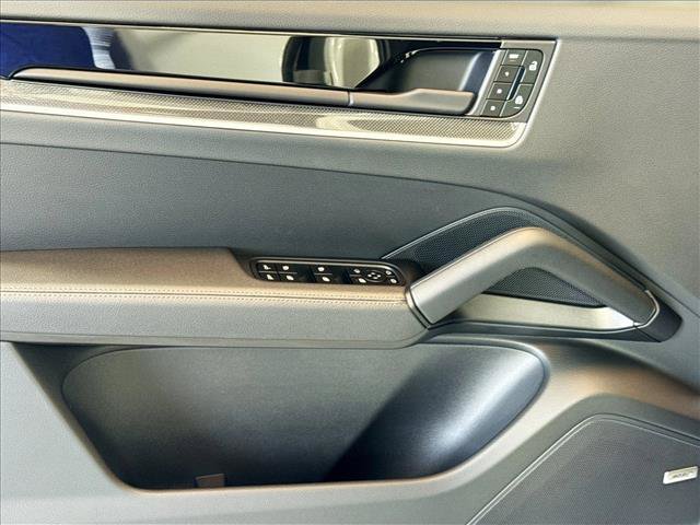 New 2025 Porsche Cayenne S AWD/4WD image 11