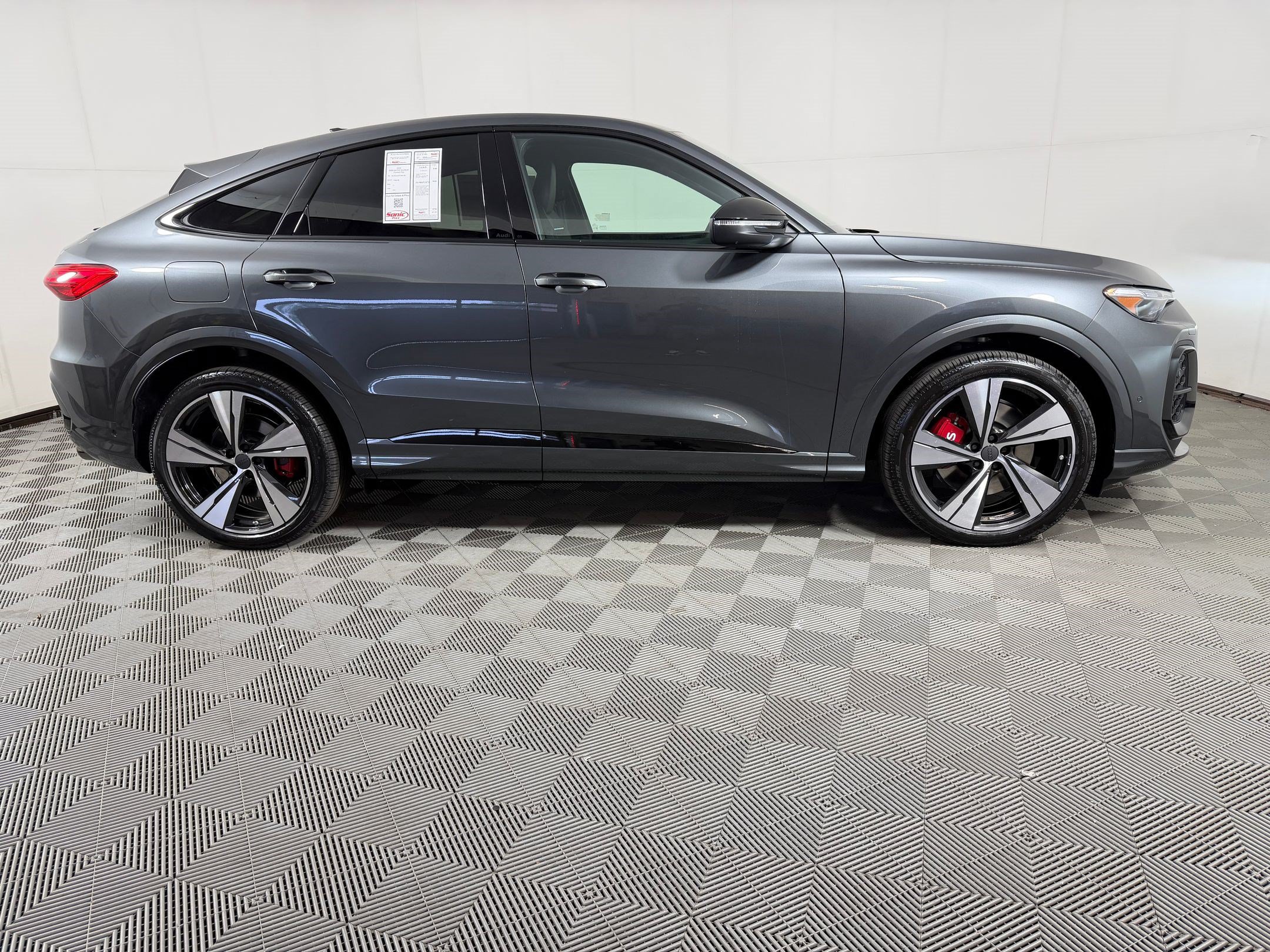 New 2026 Audi SQ5 Premium Plus AWD/4WD image 8