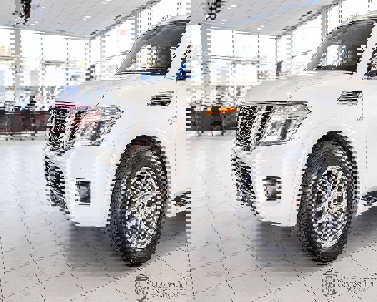 Used 2019 Nissan Armada Platinum image 6