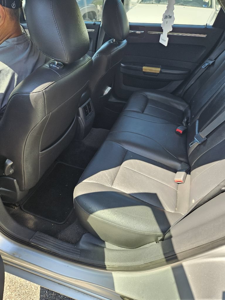 Used 2008 Chrysler 300 Limited RWD image 5