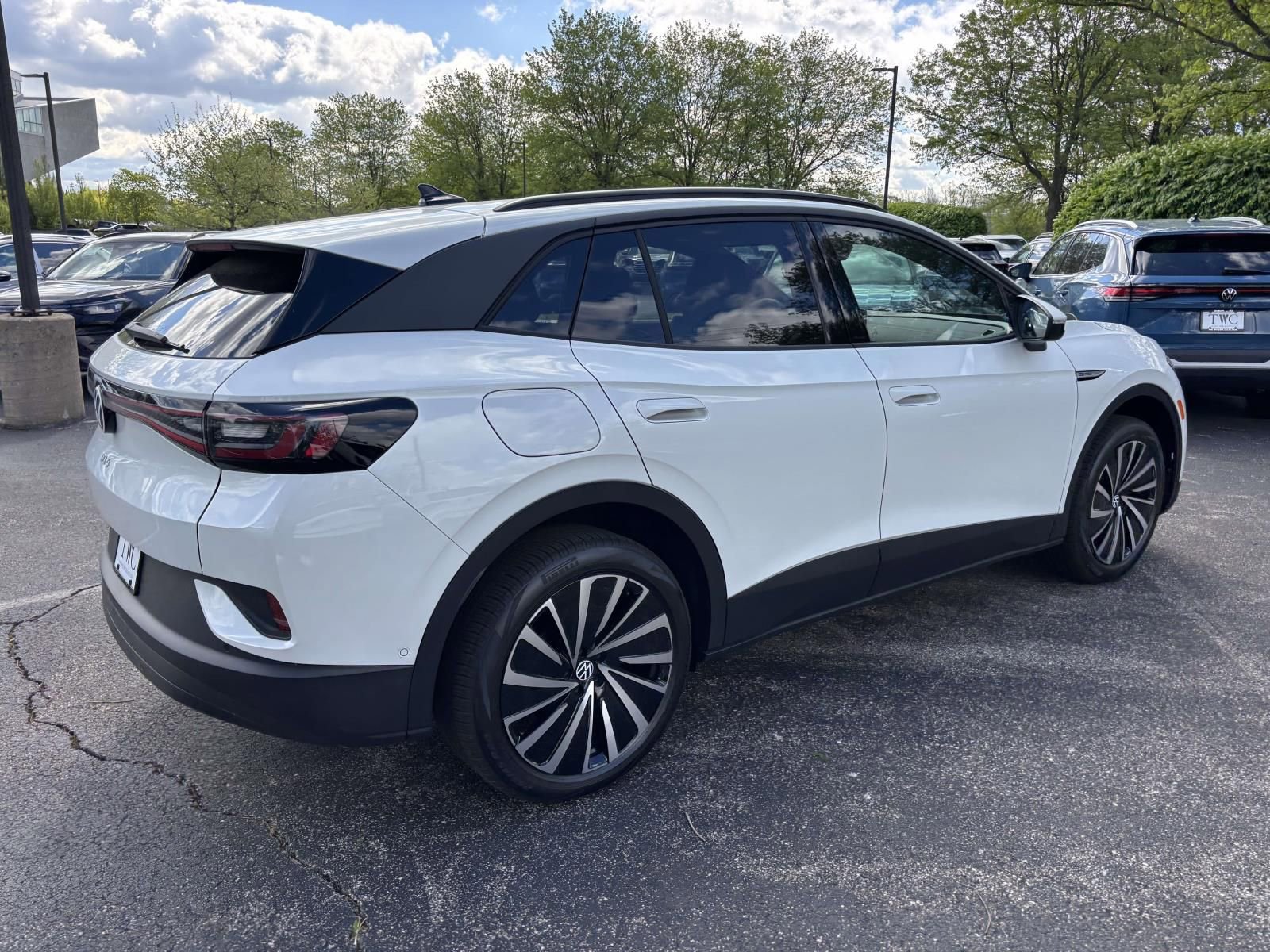 New 2026 Volkswagen ID.4 Pro AWD/4WD image 5