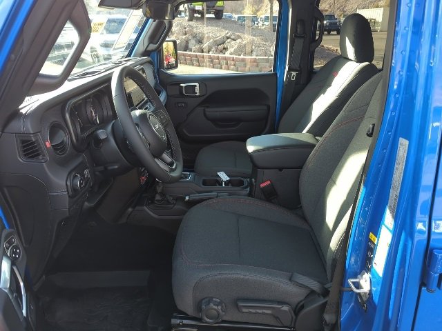 Used 2025 Jeep Gladiator Rubicon w/ Safety Group image 16