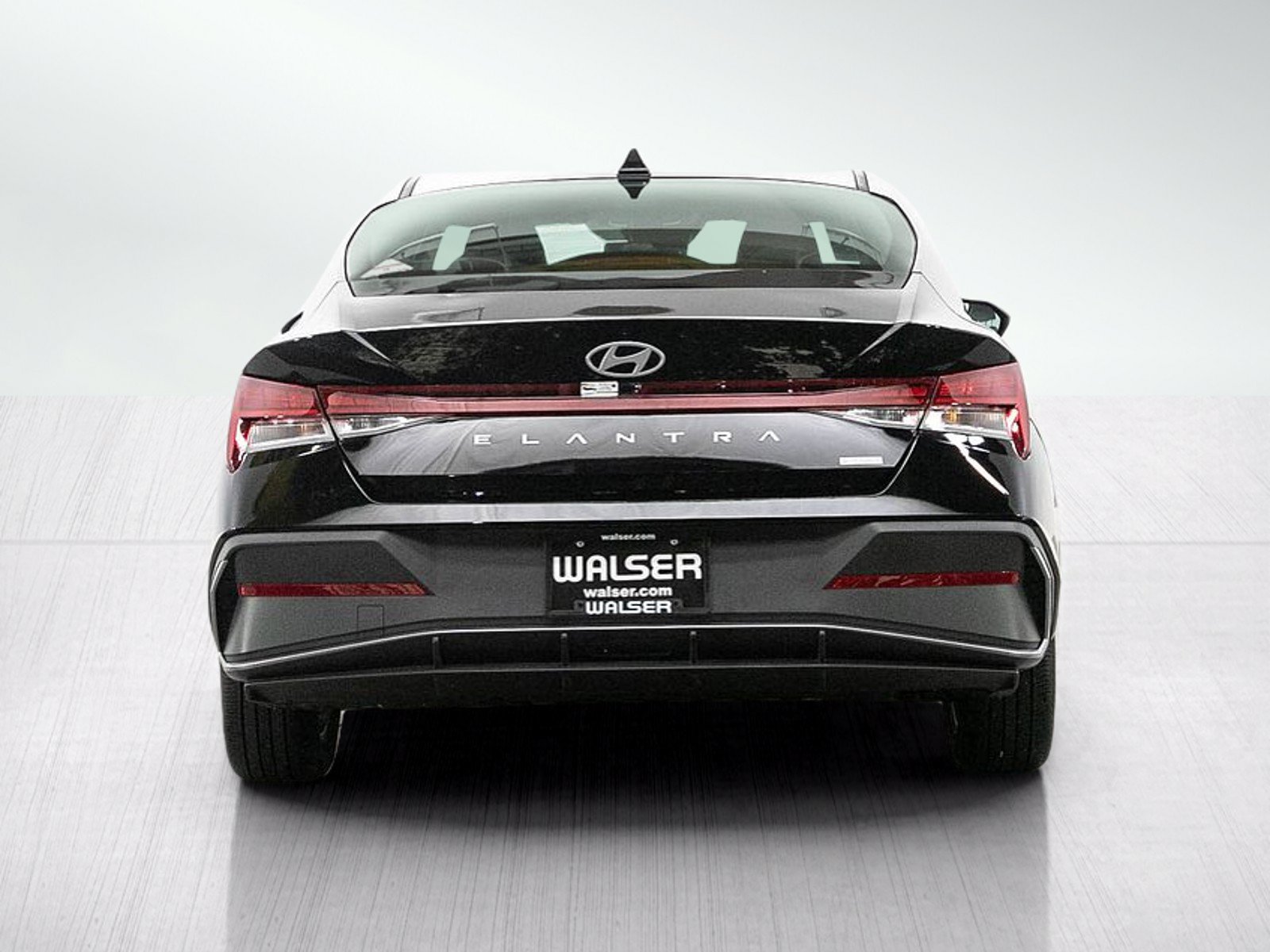 Used 2026 Hyundai Elantra Hybrid FWD image 4