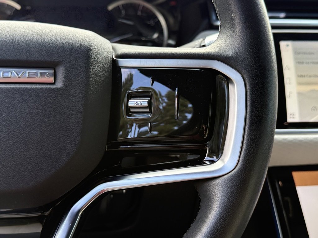 Used 2023 Land Rover Range Rover Velar R-Dynamic S image 21