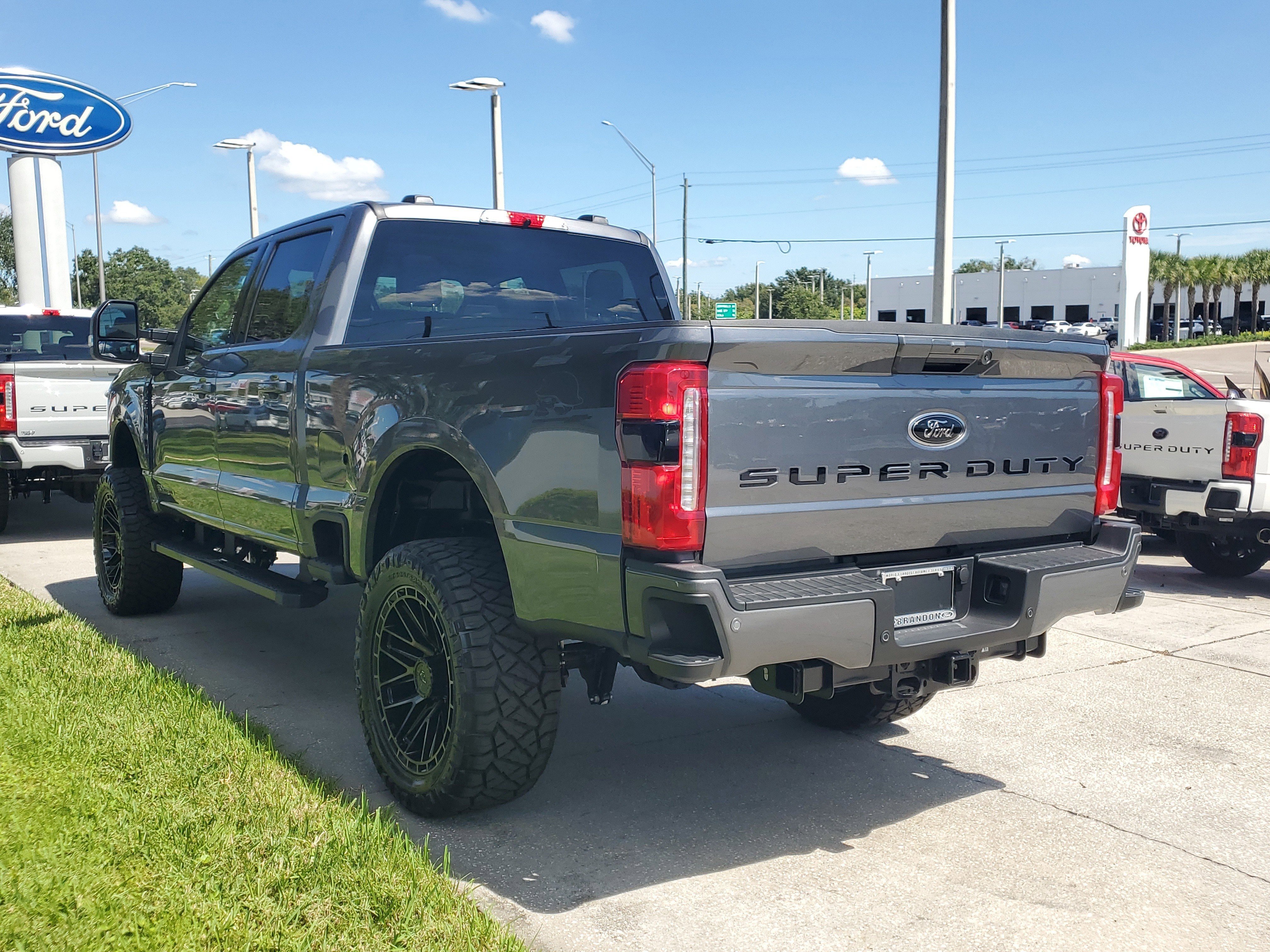 New 2026 Ford F250 XLT w/ XLT Premium Package image 8