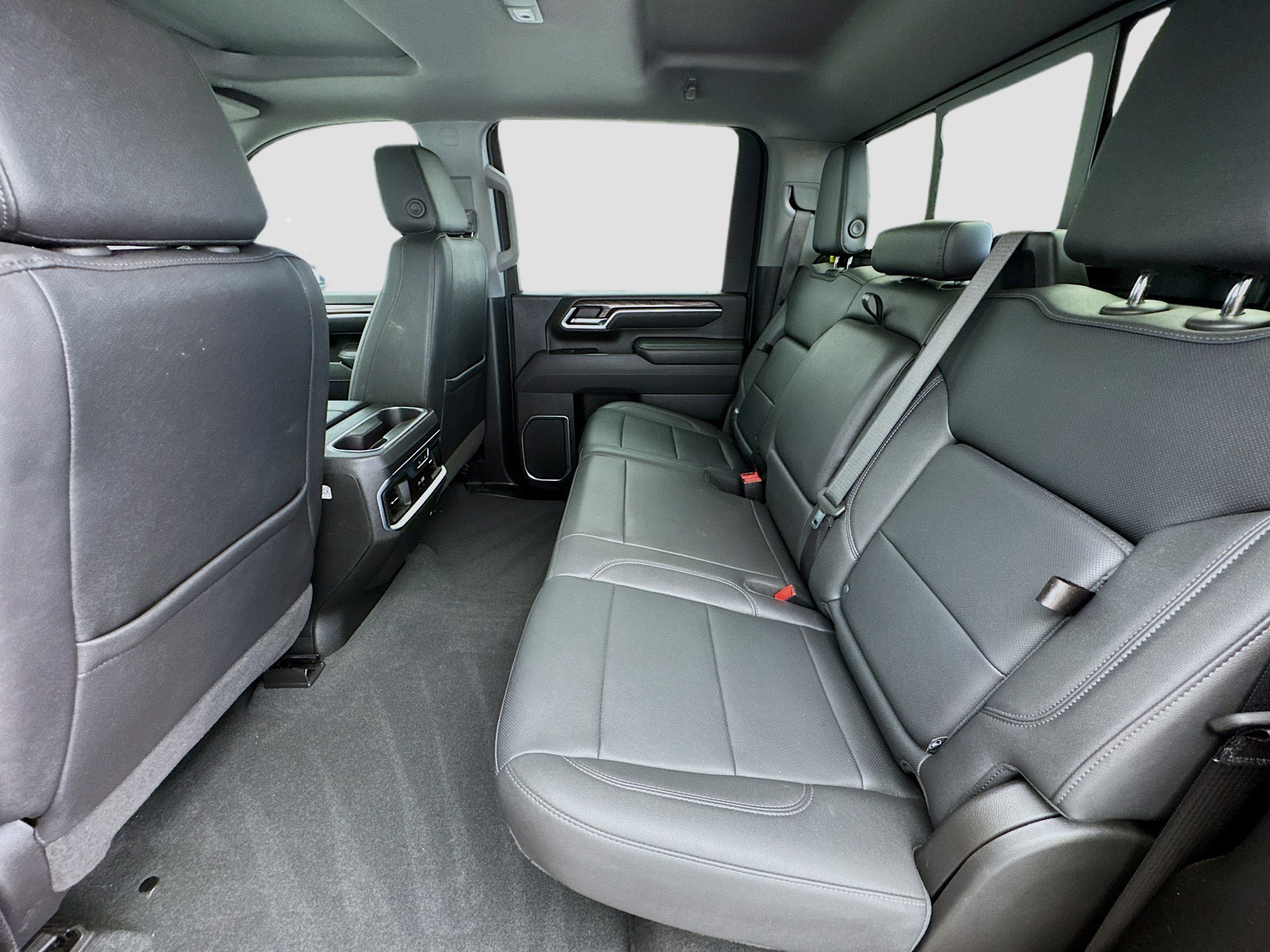 Used 2025 Chevrolet Silverado 2500 LTZ w/ LTZ Plus Package image 16