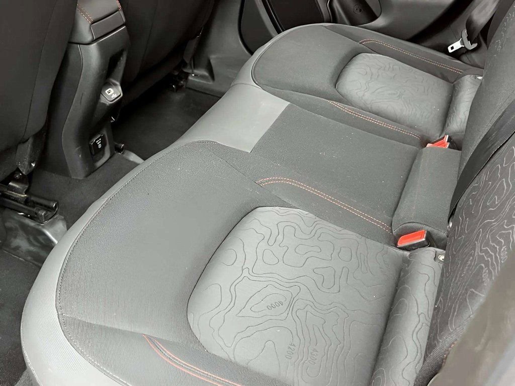 Used 2019 Jeep Renegade Trailhawk w/ Cold Weather Group II image 19