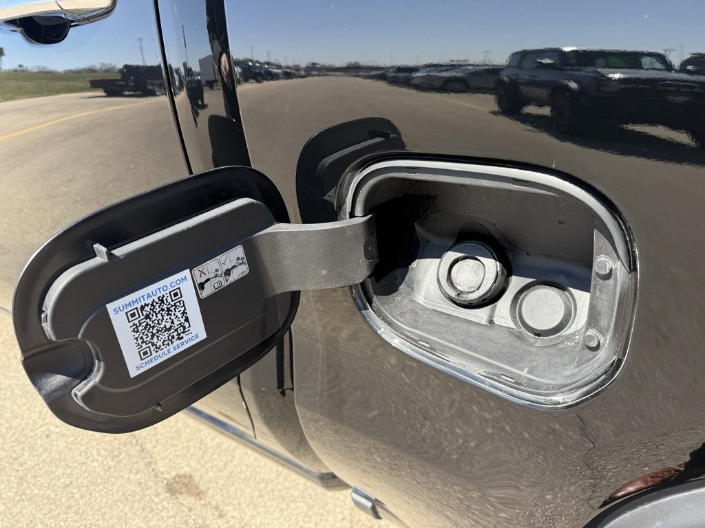 Used 2025 GMC Sierra 1500 SLT image 60