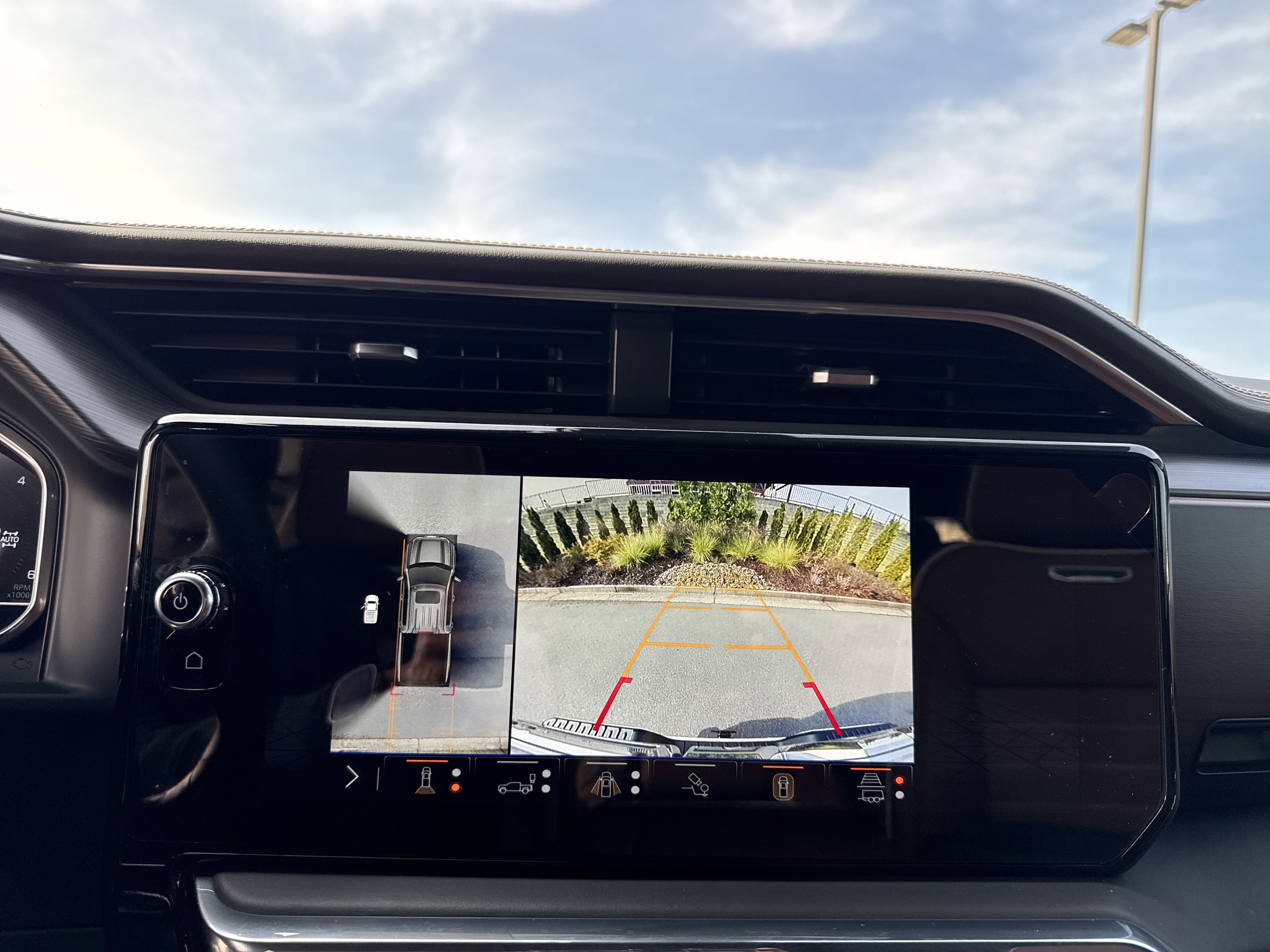 Used 2024 GMC Sierra 1500 Denali Ultimate image 25