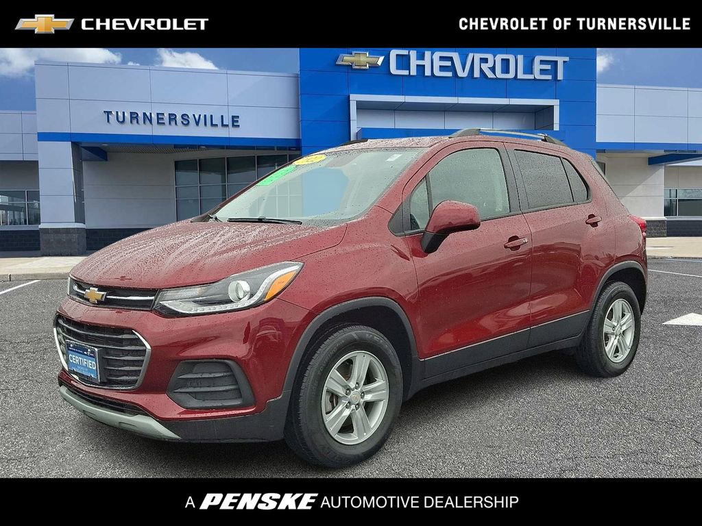 Certified 2022 Chevrolet Trax LT w/ LT Convenience Package image 1