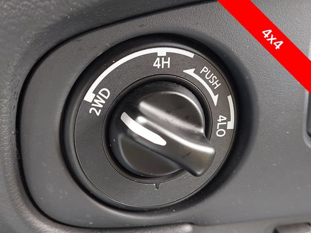 Used 2024 Nissan Frontier SV w/ Technology Package AWD/4WD image 16