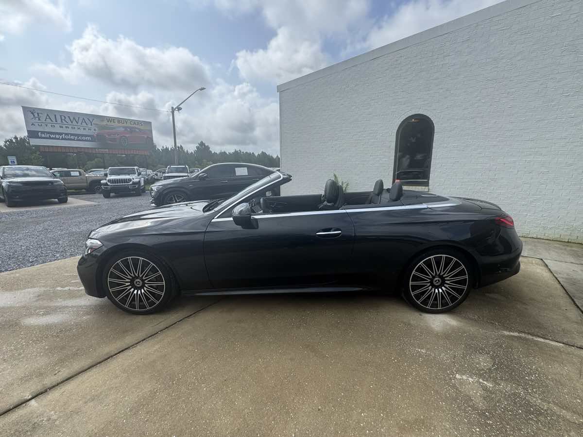 Used 2025 Mercedes-Benz CLE 300 4MATIC Cabriolet w/ Night Package image 2