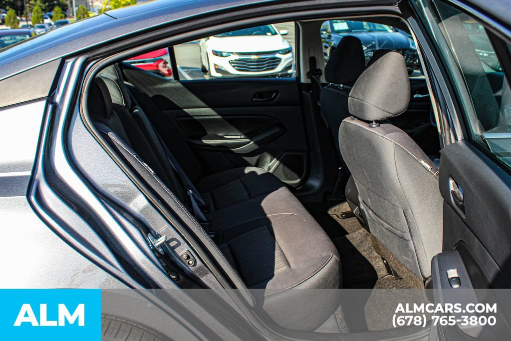 Used 2025 Nissan Altima 2.5 SV FWD image 18