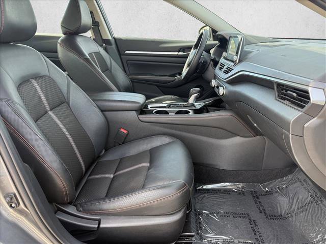 Used 2025 Nissan Altima 2.5 SR image 8