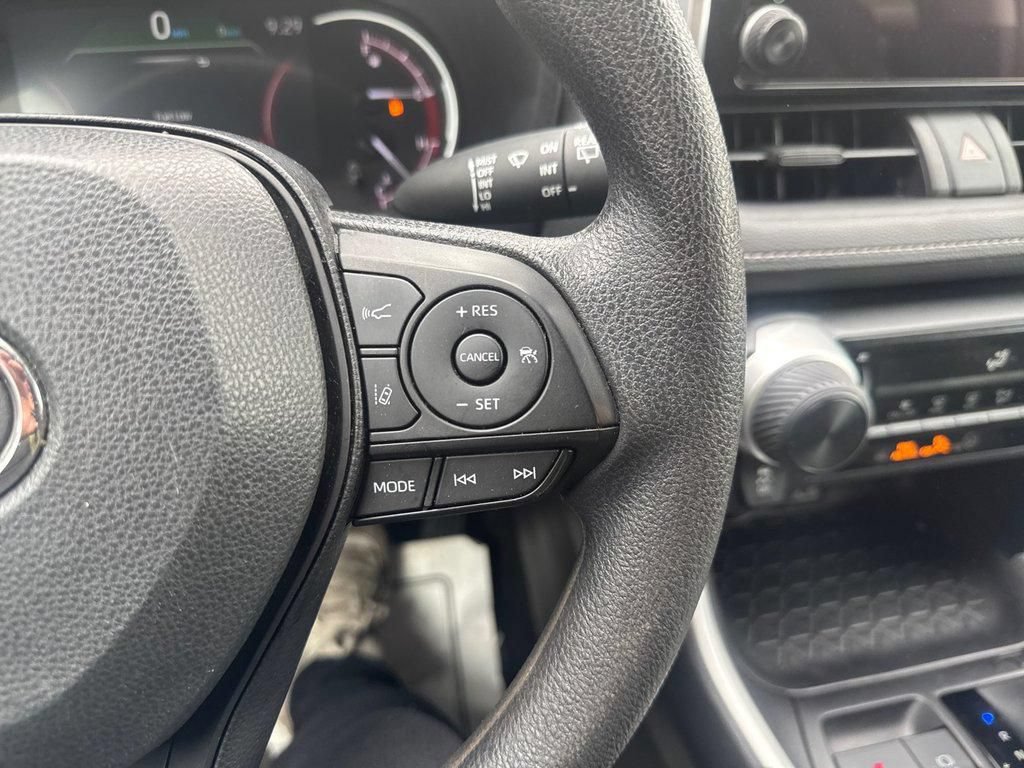 Used 2024 Toyota RAV4 LE FWD image 36