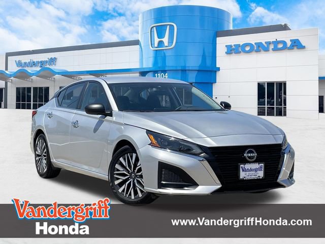 Used 2024 Nissan Altima 2.5 SV FWD image 1