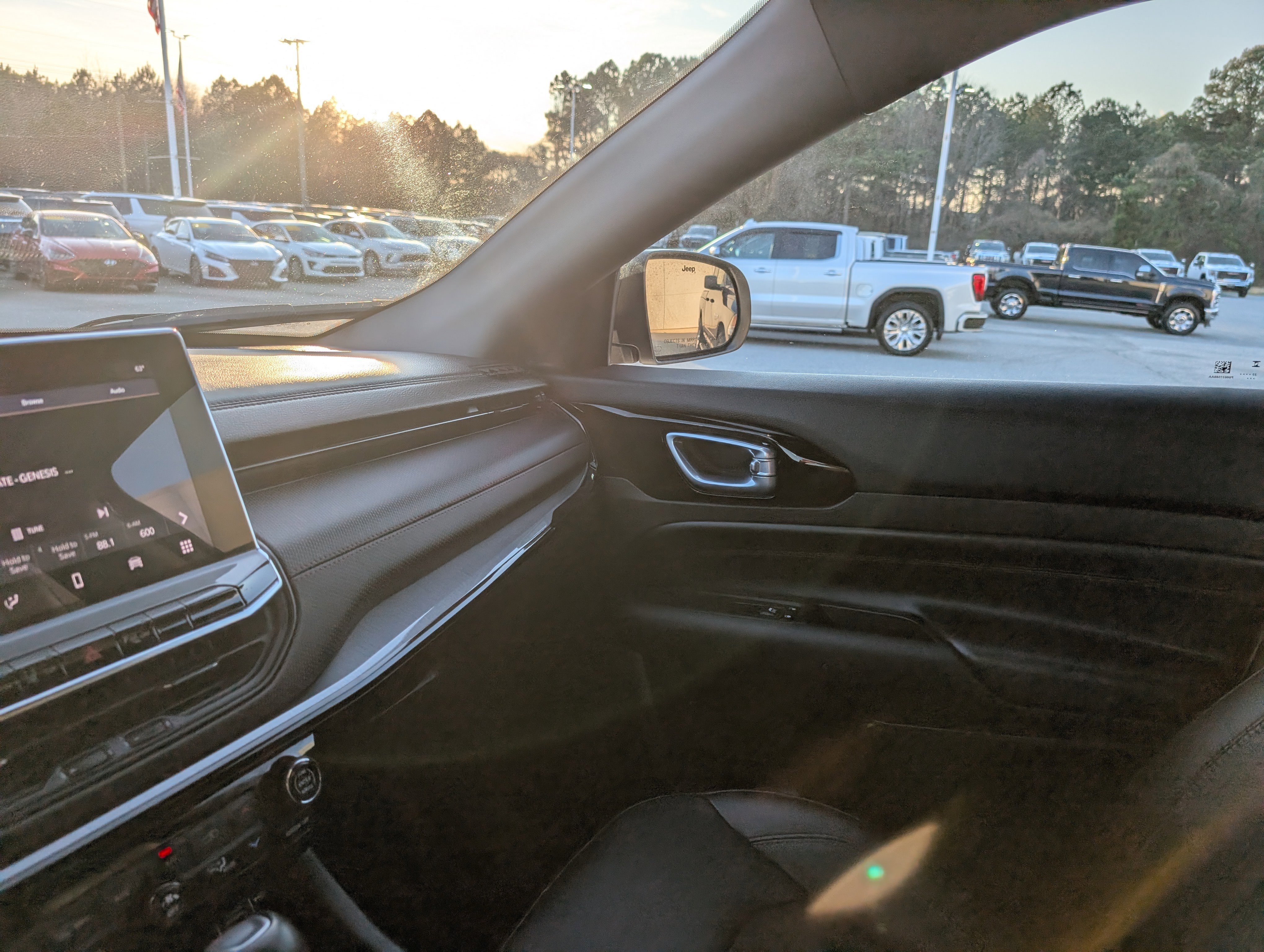 Used 2024 Jeep Compass Trailhawk image 26