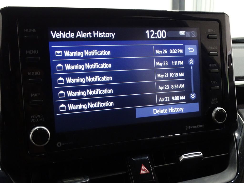 Used 2022 Toyota Corolla Cross XLE image 37