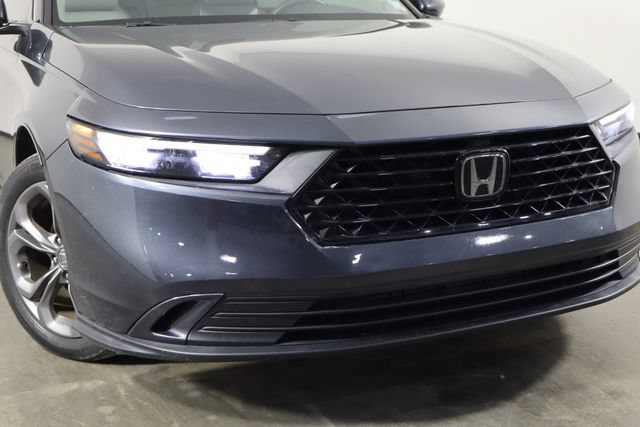 Used 2023 Honda Accord EX image 39
