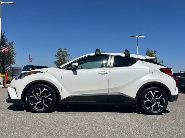 Used 2018 Toyota C-HR XLE FWD image 2