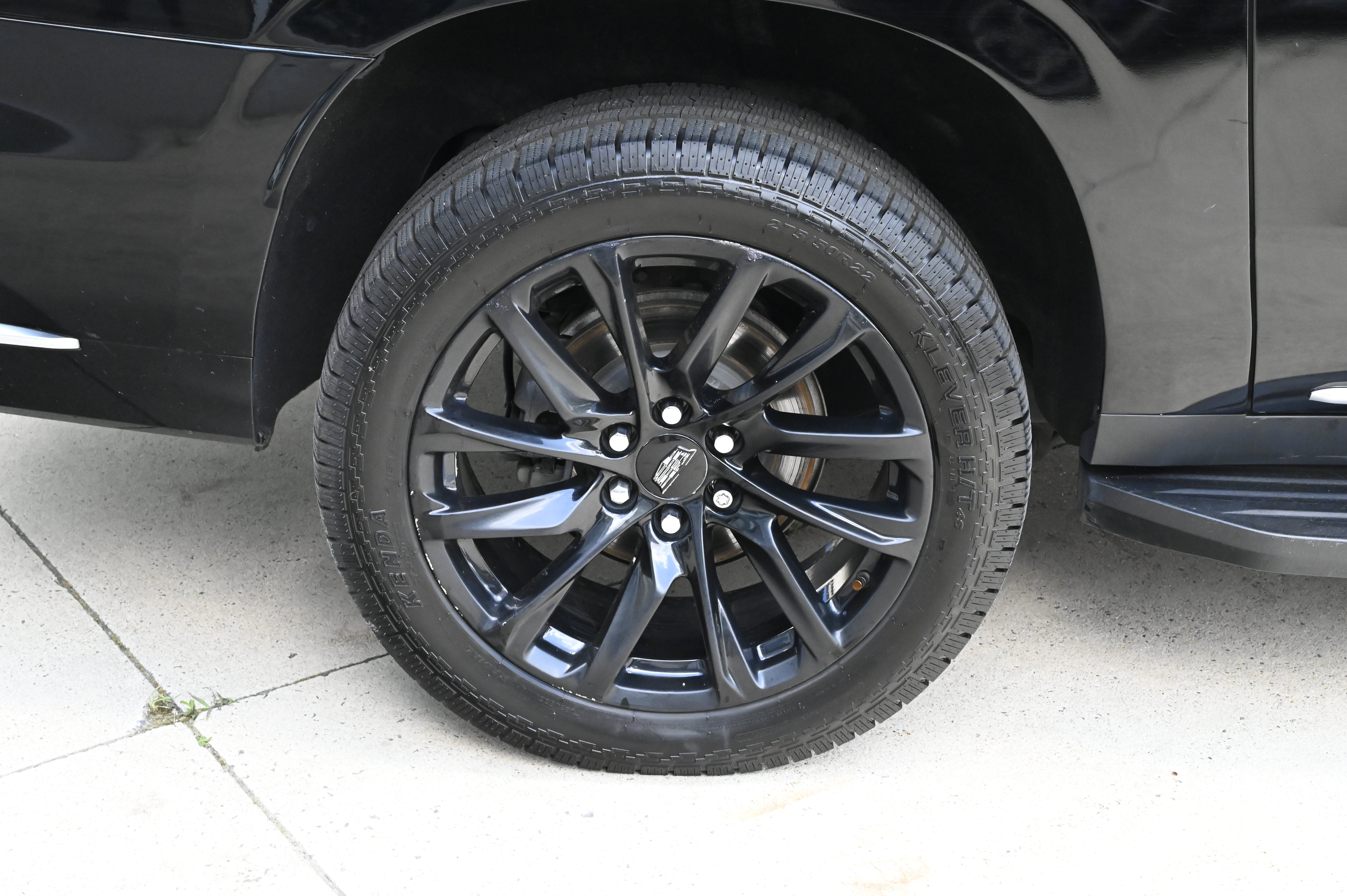 Used 2021 Cadillac Escalade ESV Premium Luxury AWD/4WD image 10