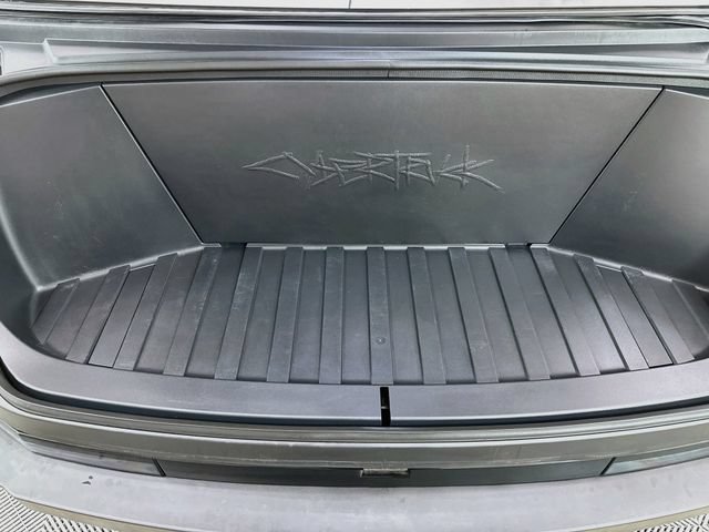 Used 2024 Tesla Cybertruck Cyberbeast AWD/4WD image 29