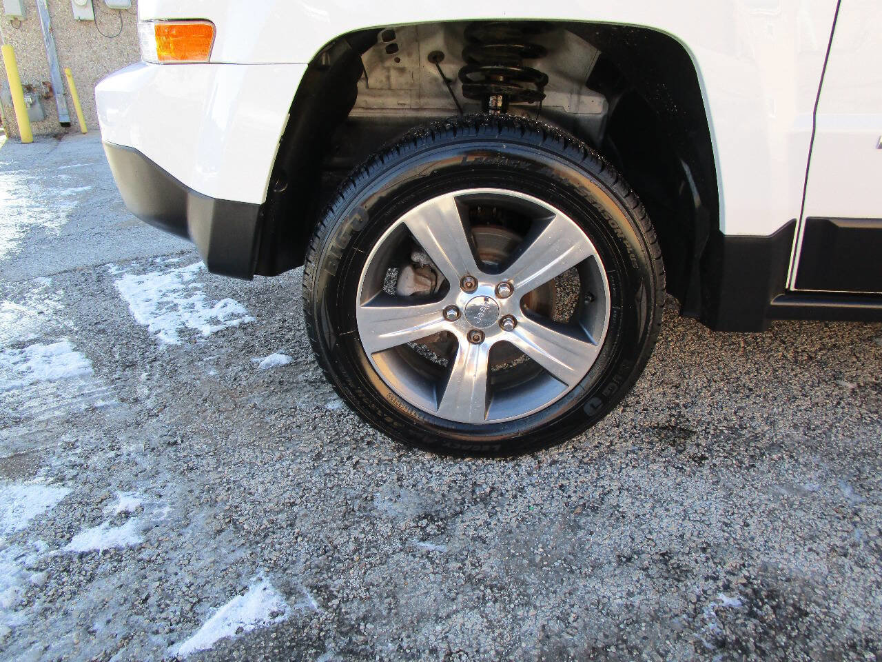 Used 2016 Jeep Patriot High Altitude image 7