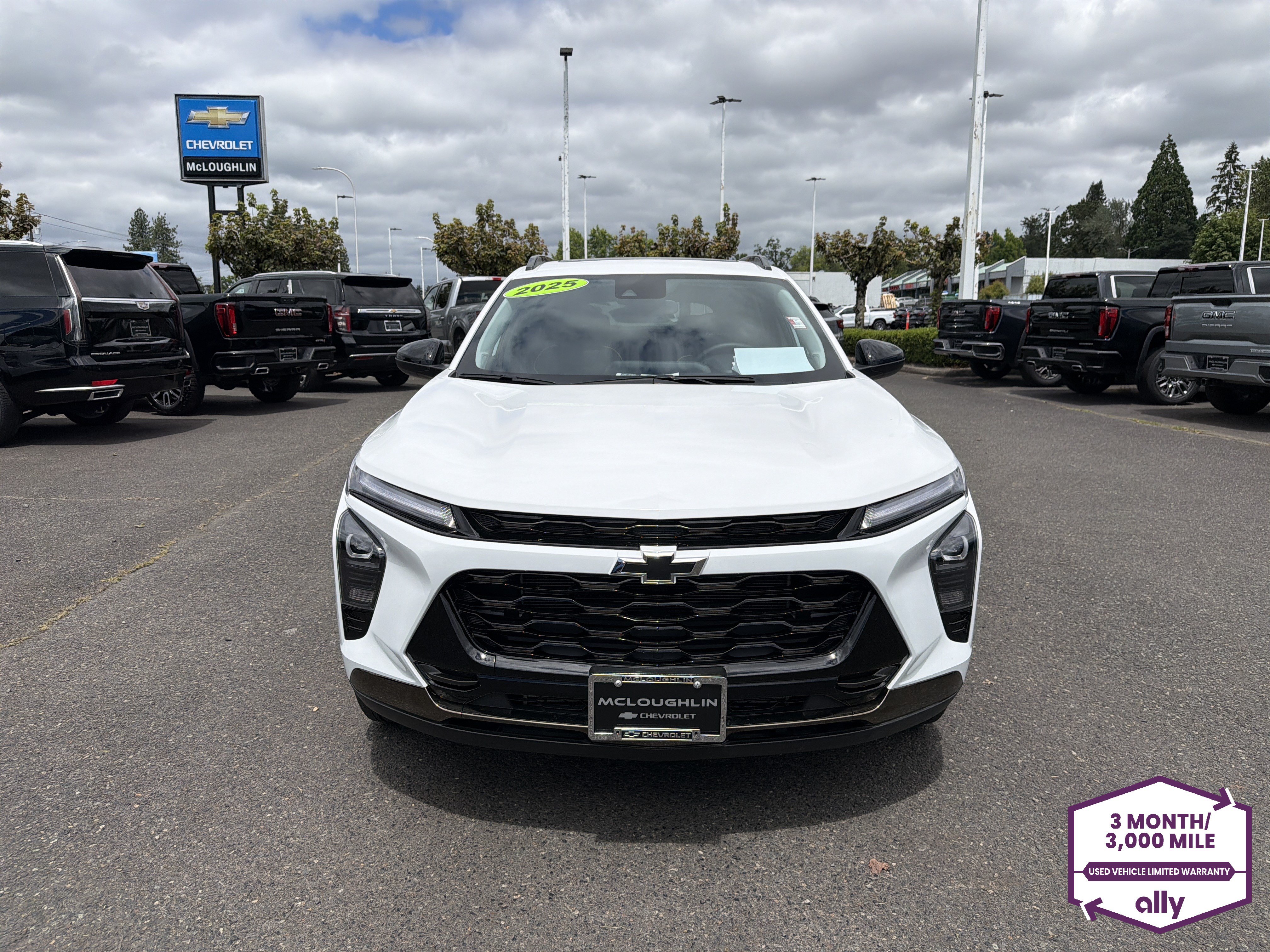 Used 2025 Chevrolet Trax ACTIV w/ Sunroof Package FWD image 8