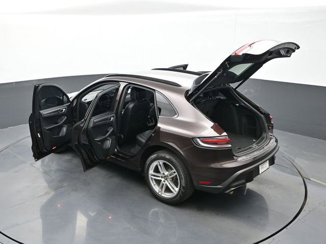 Certified 2022 Porsche Macan image 29