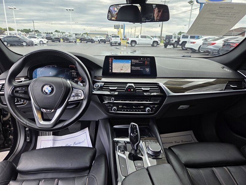 Used 2020 BMW 530i xDrive w/ Convenience Package AWD/4WD image 12