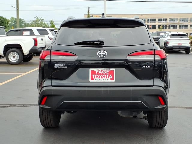 Certified 2025 Toyota Corolla Cross XLE FWD image 5