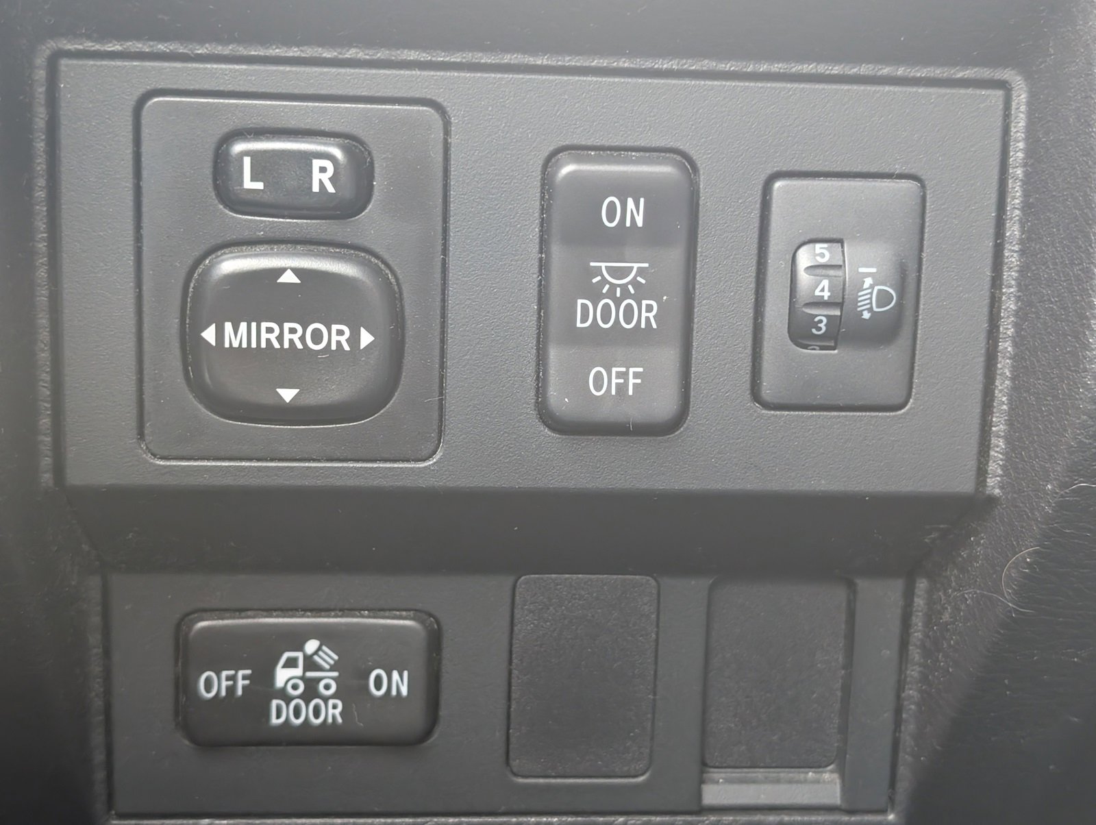 Used 2014 Toyota Tundra SR5 image 7