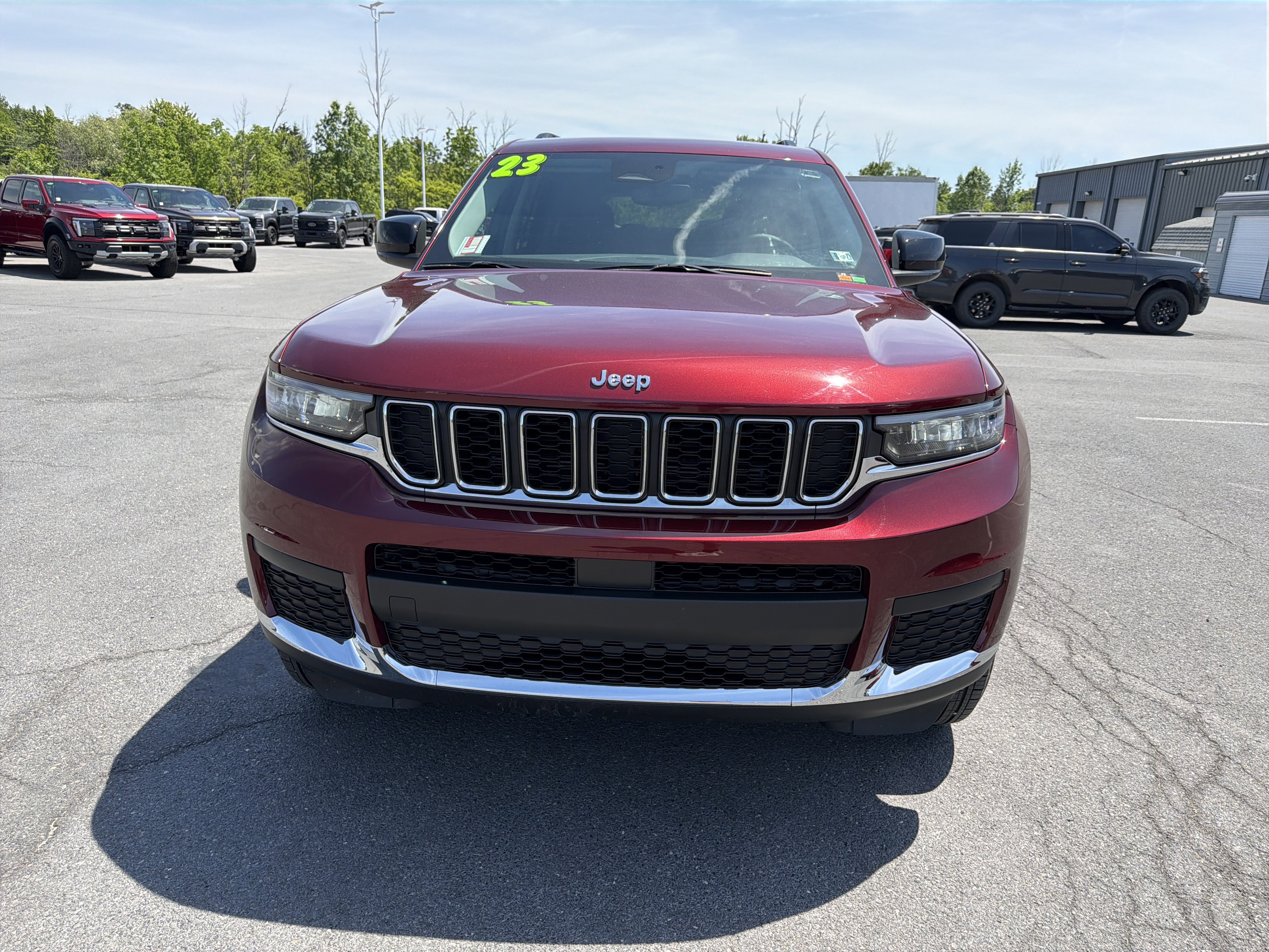 Used 2023 Jeep Grand Cherokee L Laredo w/ Luxury Tech Group I AWD/4WD image 9
