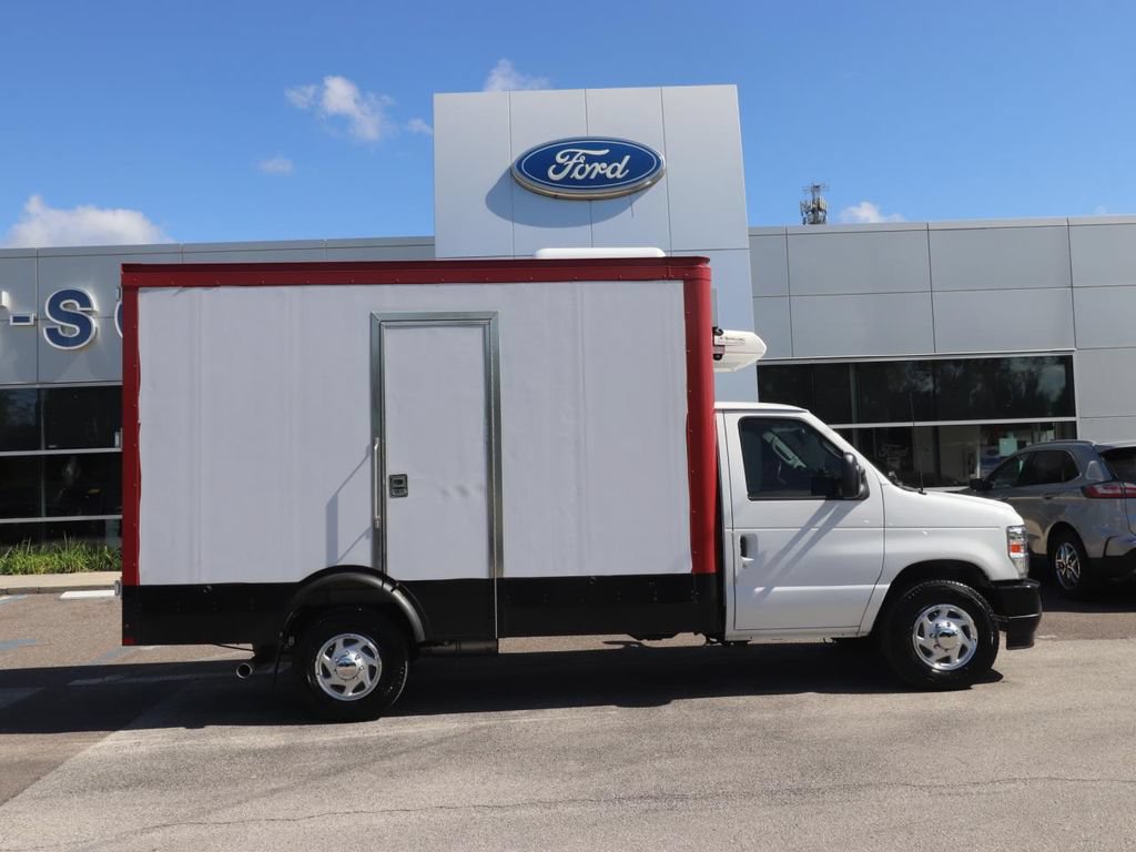 Certified 2024 Ford E-350 and Econoline 350 Super Duty w/ Power Windows & Locks Group RWD image 18