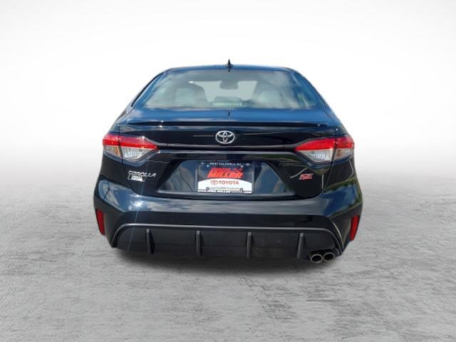 Used 2023 Toyota Corolla SE w/ SE Premium Package image 7