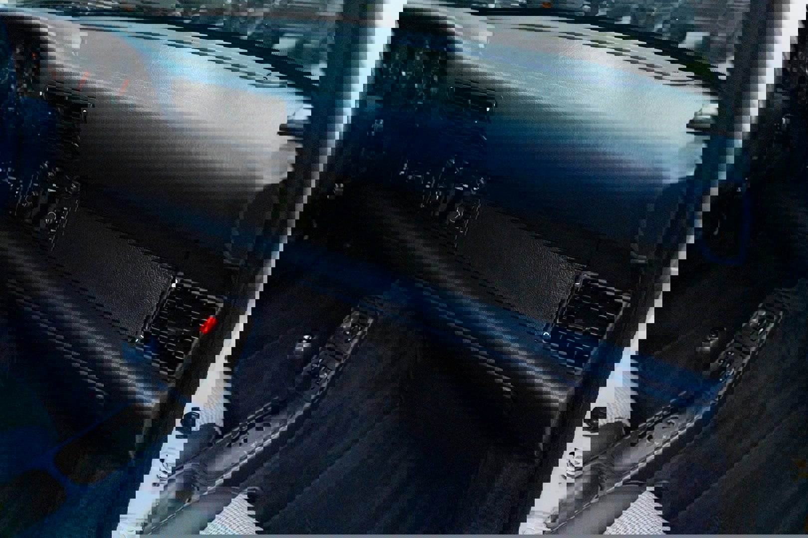 Used 1997 Porsche 911 Cabriolet image 33