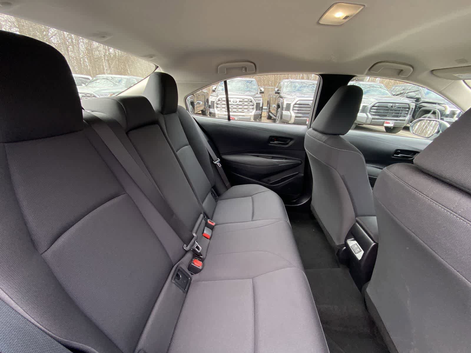 Used 2025 Toyota Corolla LE image 23