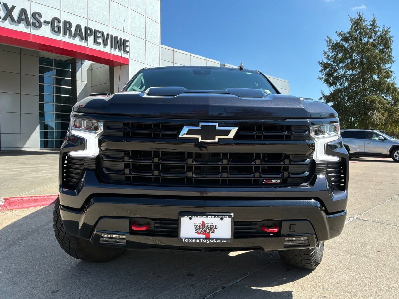 Used 2023 Chevrolet Silverado 1500 LT Trail Boss w/ Protection Package AWD/4WD image 3