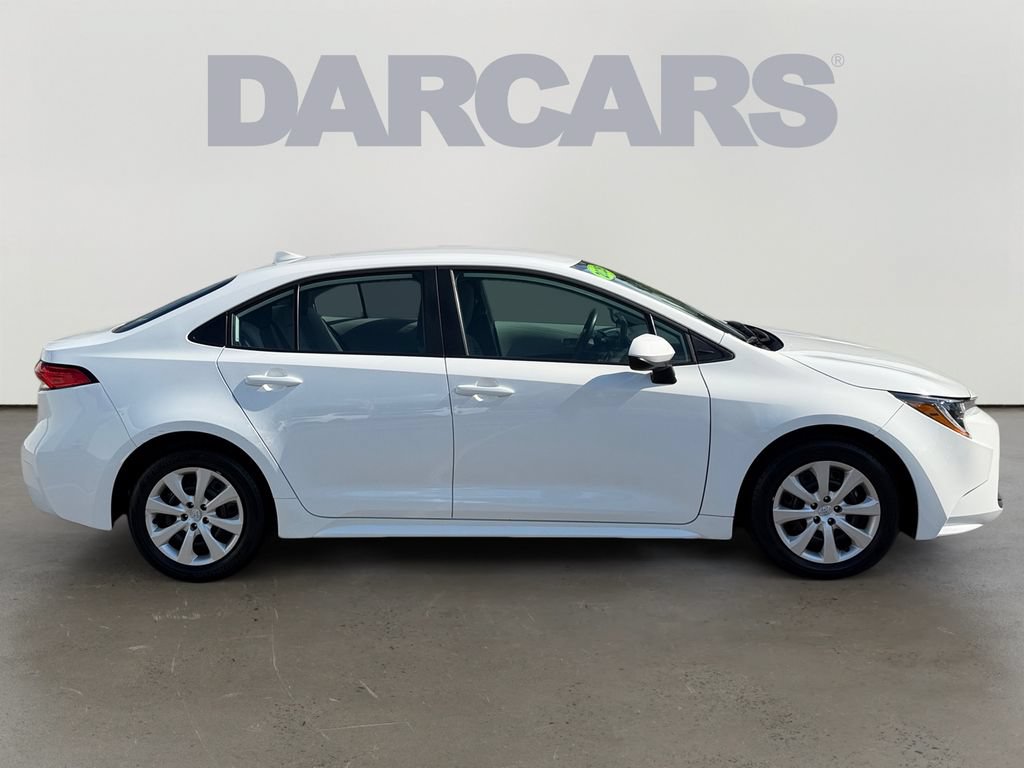Used 2025 Toyota Corolla LE FWD image 8