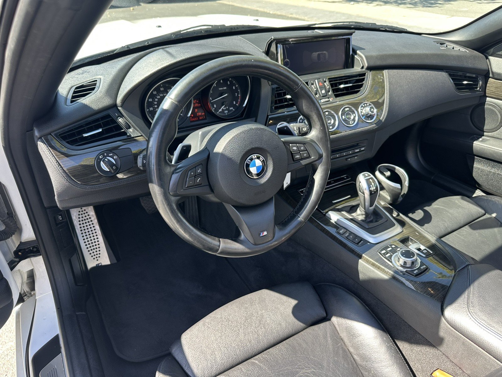 Used 2016 BMW Z4 sDrive28i RWD image 17