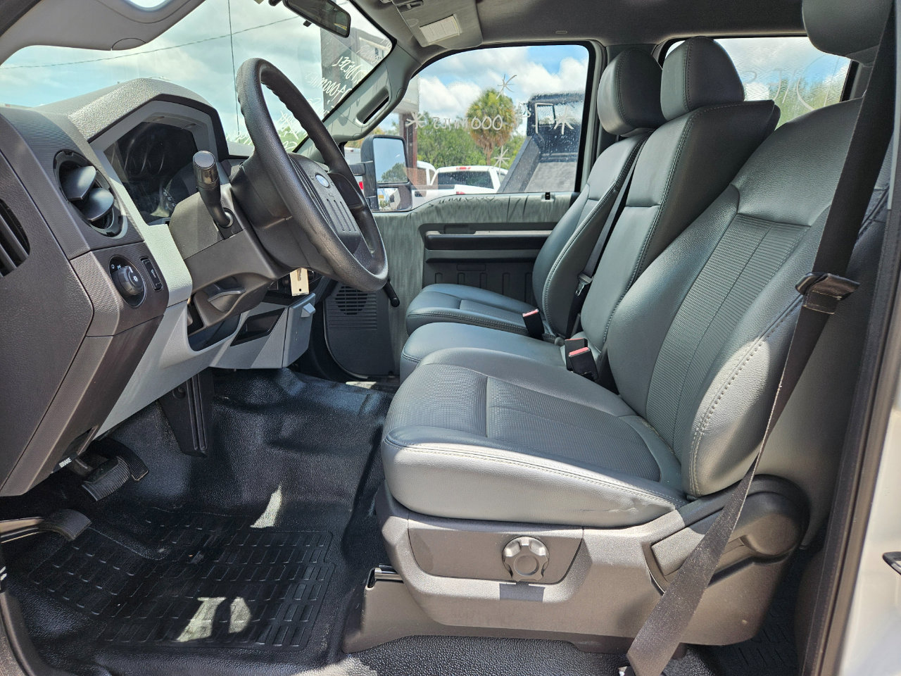 Used 2011 Ford F550 2WD Crew Cab Super Duty w/ Payload Upgrade Pkg image 9