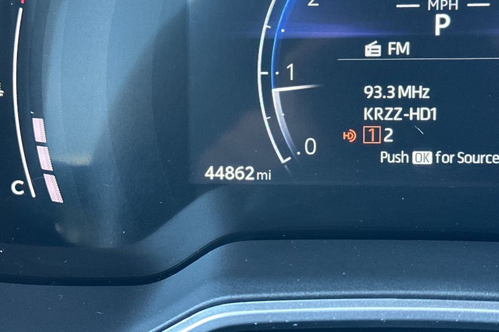 Used 2023 Toyota Corolla Cross XLE w/ Convenience Package image 27