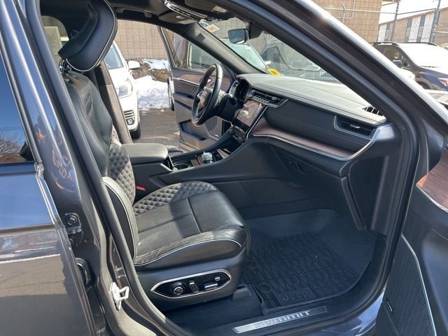 Used 2022 Jeep Grand Cherokee L Summit w/ Luxury Tech Group V AWD/4WD image 33
