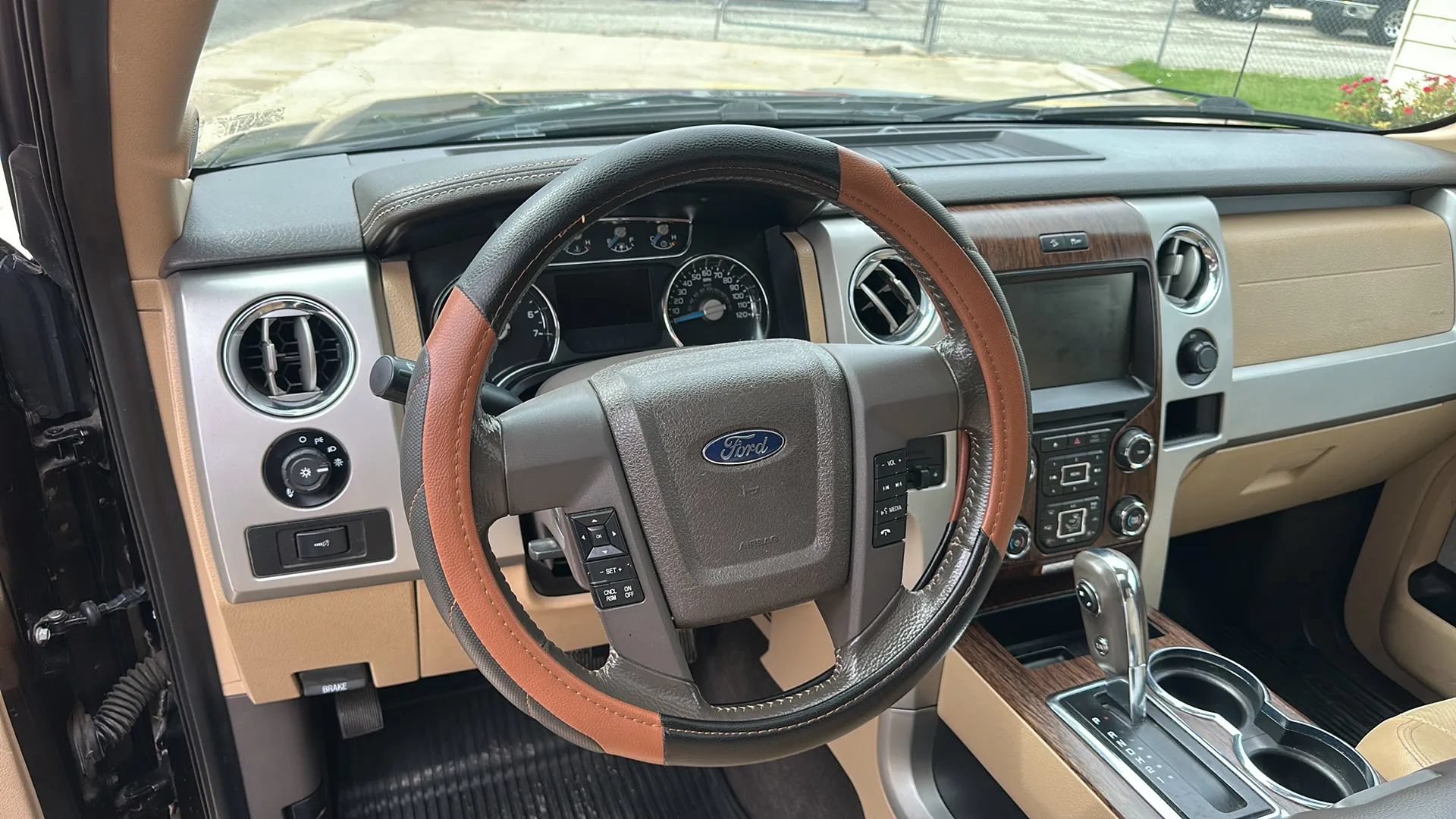 Used 2013 Ford F150 Lariat w/ Mid Equipment Group AWD/4WD image 23