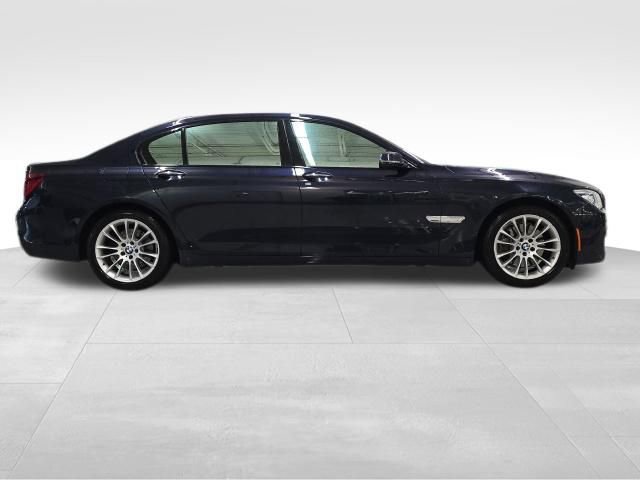 Used 2013 BMW 740Li xDrive image 8