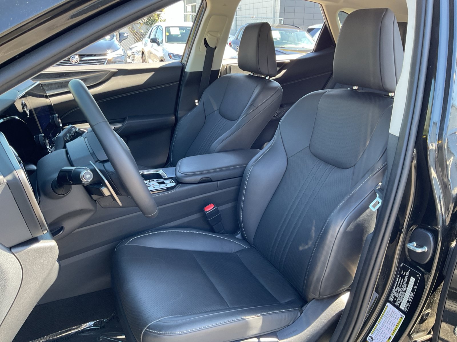 Used 2025 Lexus NX 350h AWD w/ Accessory Package (Z2) image 18