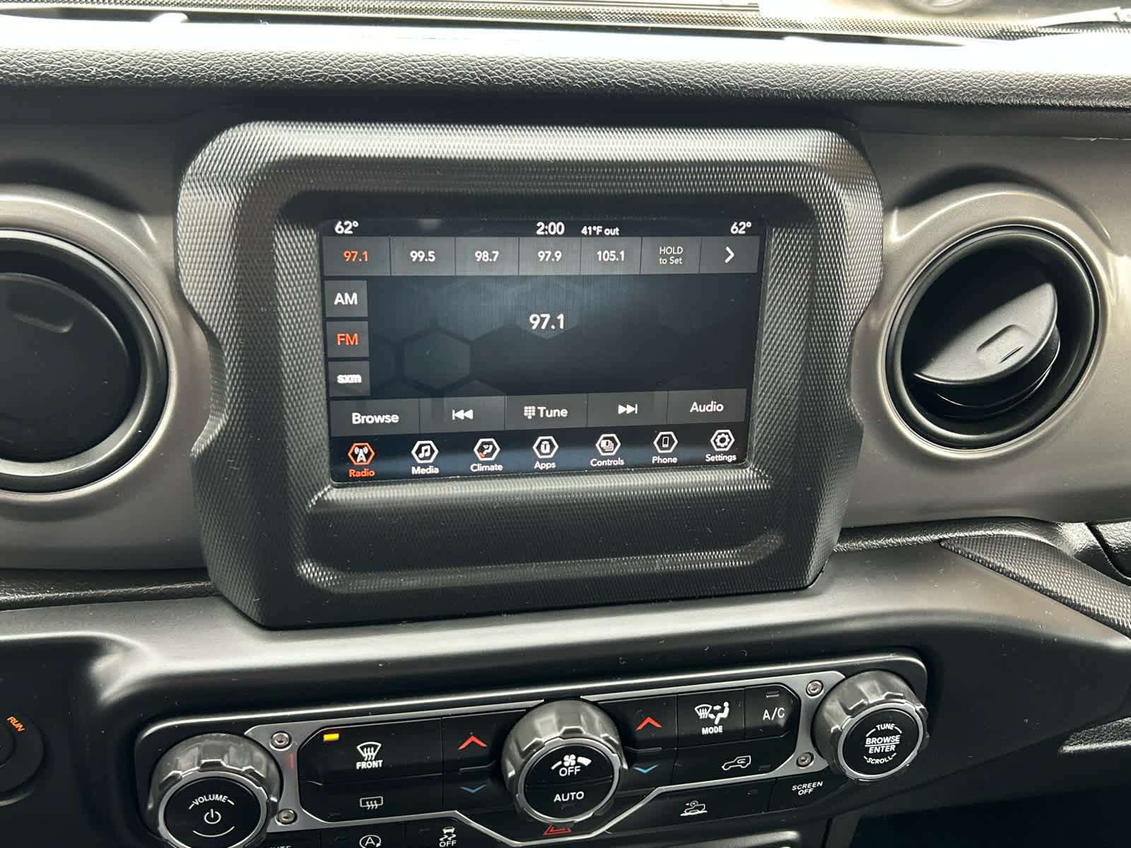 Used 2021 Jeep Gladiator Sport AWD/4WD image 15
